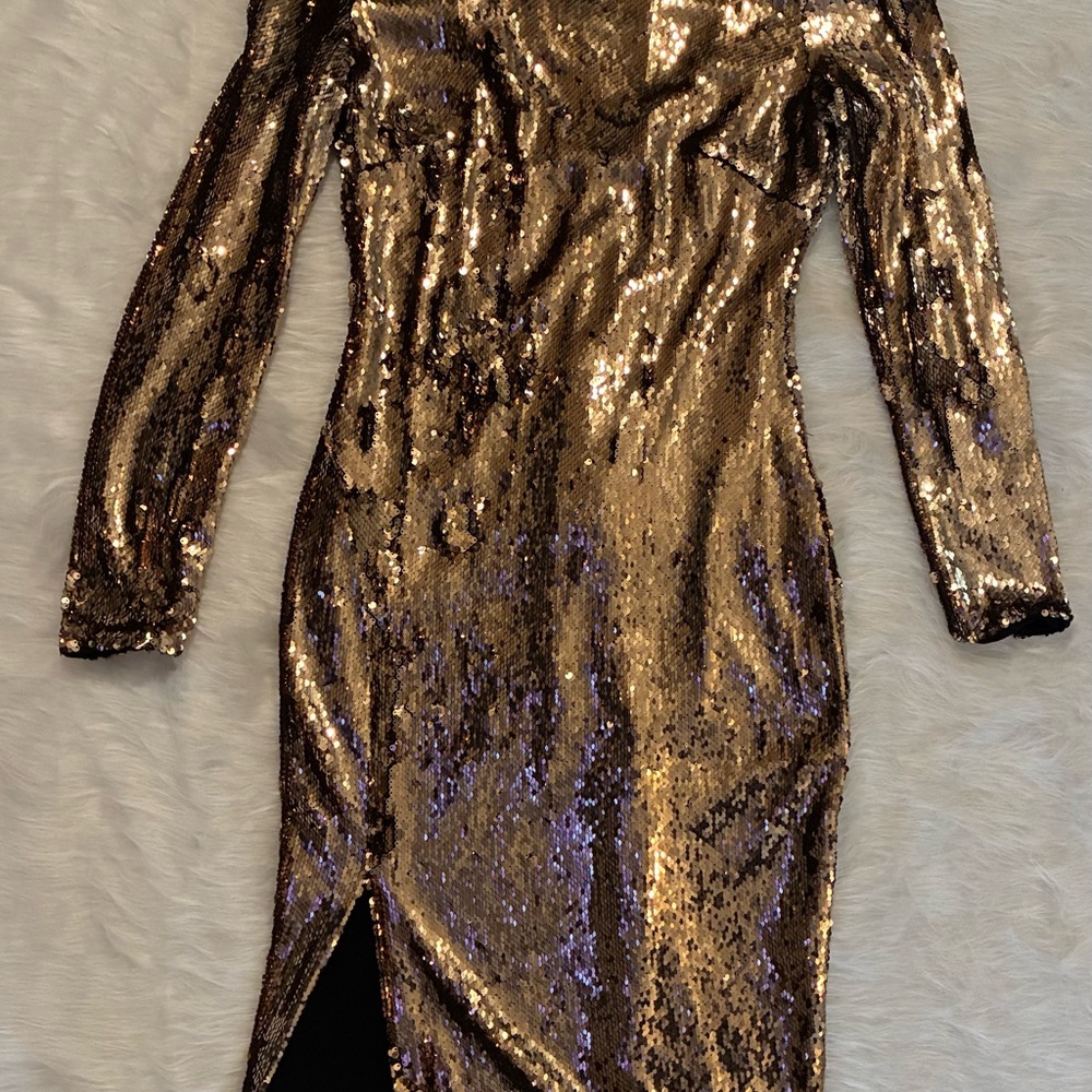 Dress the Population Gold Sequin Long Sleeve Dress